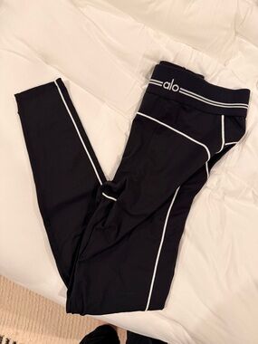 ALO Yoga Kids Black Leggings with White Piping